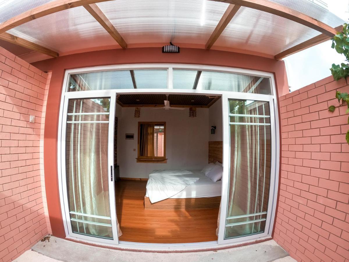 New Breeze Thoddoo Inn Экстерьер фото