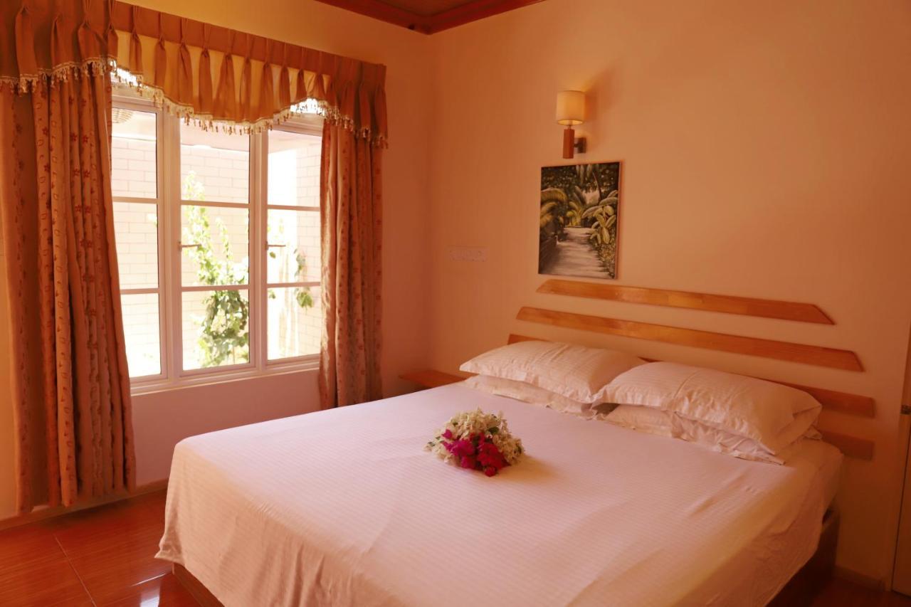 New Breeze Thoddoo Inn Экстерьер фото