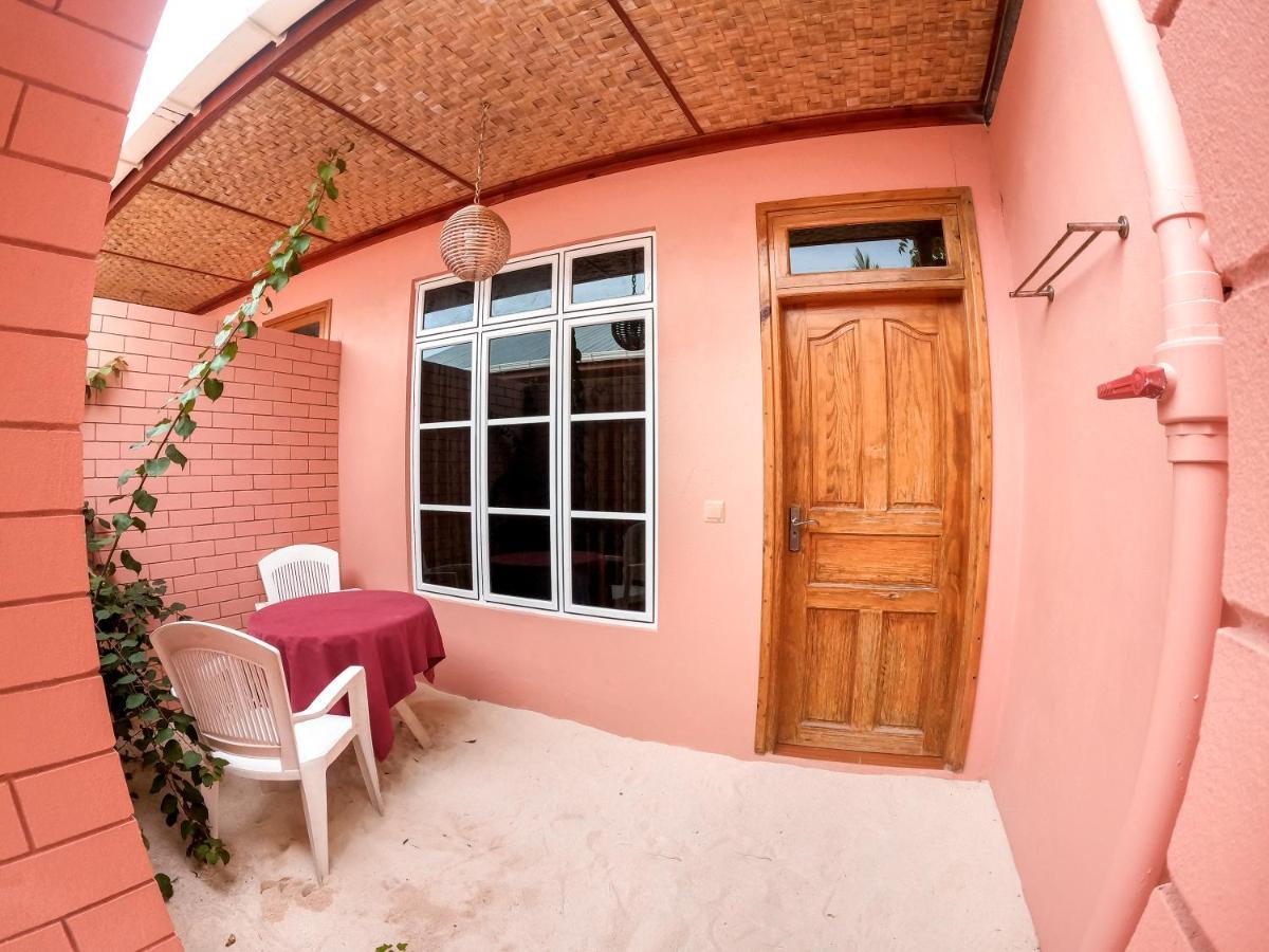 New Breeze Thoddoo Inn Экстерьер фото