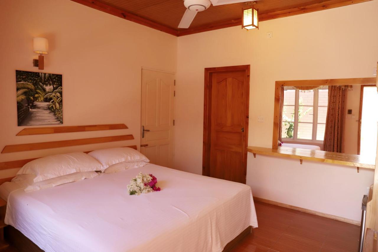 New Breeze Thoddoo Inn Экстерьер фото