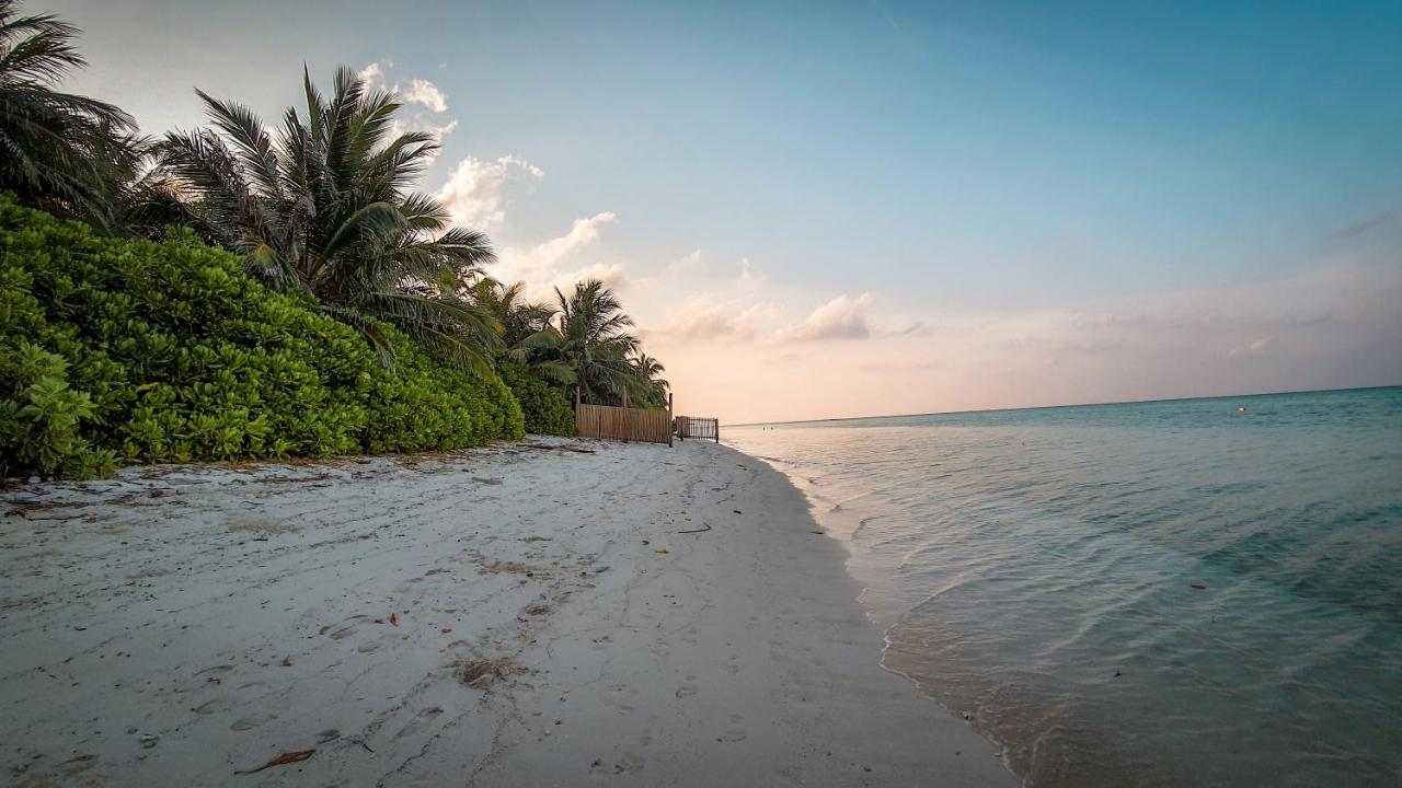 New Breeze Thoddoo Inn Экстерьер фото